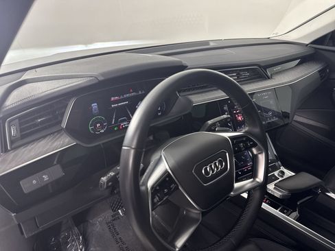 Used 2022 Audi e-tron Premium w/ Convenience Plus Package AWD/4WD image 23