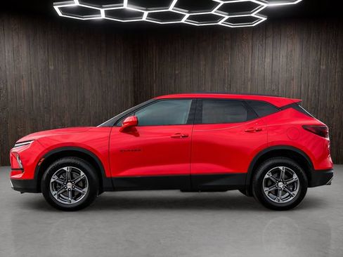 Used 2023 Chevrolet Blazer LT w/ Convenience Package FWD image 4