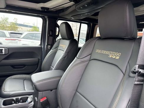 New 2025 Jeep Wrangler Unlimited Rubicon 392 image 27