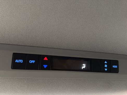 Used 2024 Toyota Sienna LE AWD/4WD image 20