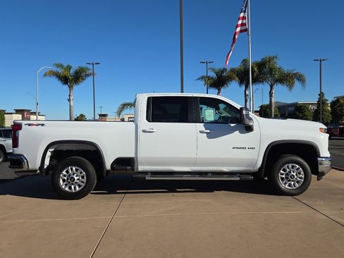 Used 2025 Chevrolet Silverado 2500 LT w/ Convenience Package image 14