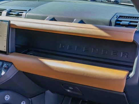 Used 2024 Land Rover Defender 110 V8 image 58