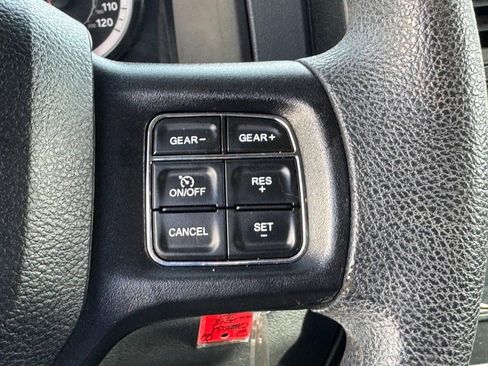 Used 2018 RAM 1500 Express image 21