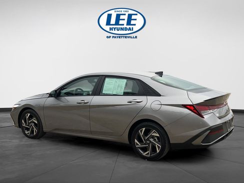 Certified 2025 Hyundai Elantra Sport image 4