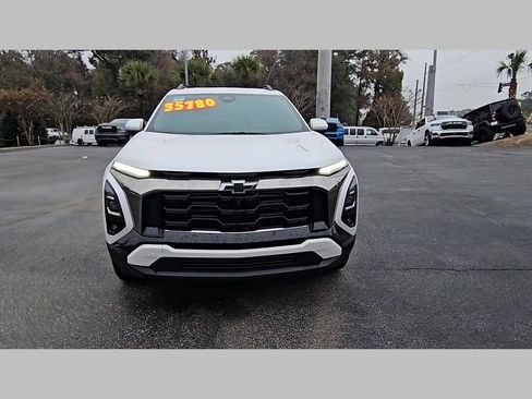 Used 2025 Chevrolet Equinox ACTIV w/ Safety and Technology Package image 38