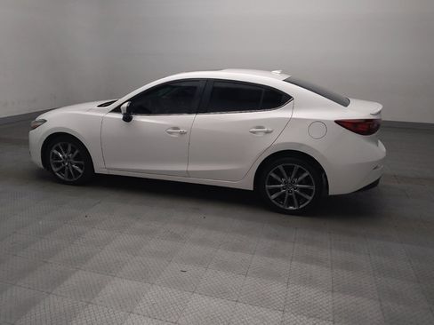 Used 2018 MAZDA MAZDA3 Touring FWD image 3