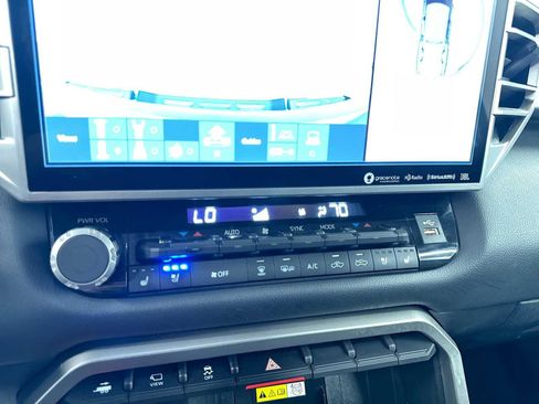 Used 2022 Toyota Tundra Limited image 27