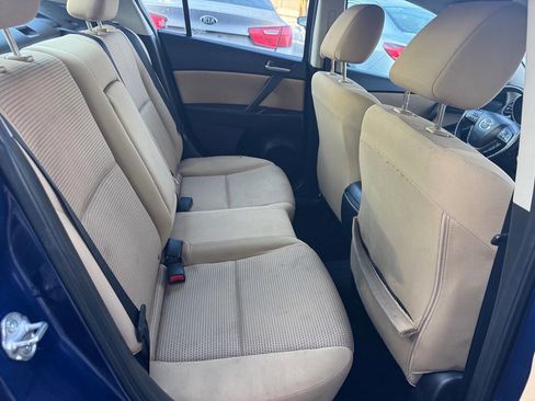Used 2013 MAZDA MAZDA3 i Touring image 18