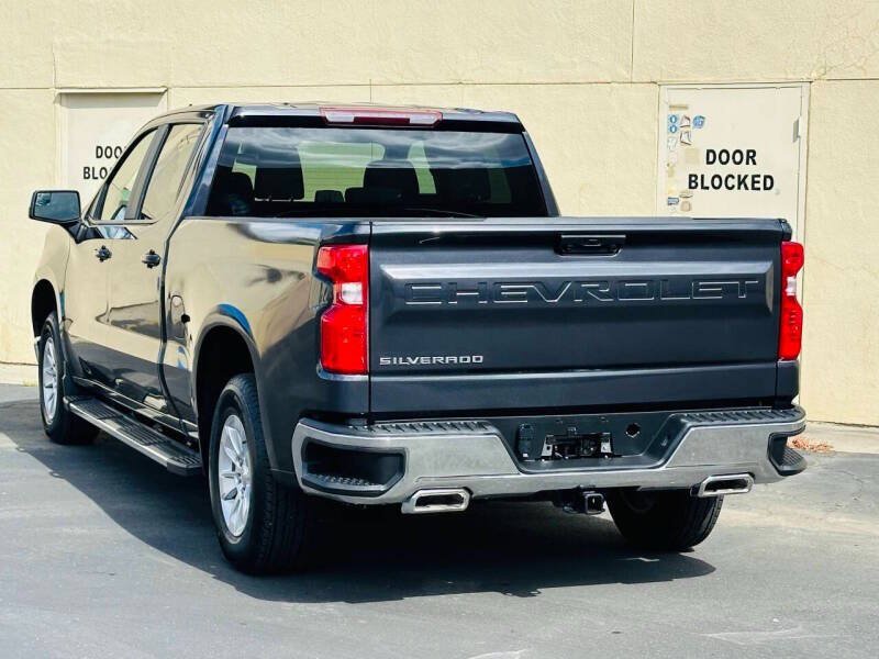 Used 2024 Chevrolet Silverado 1500 LT AWD/4WD image 6