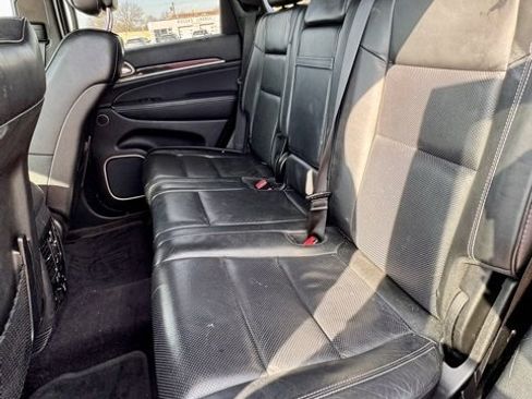 Used 2017 Jeep Grand Cherokee Overland image 12
