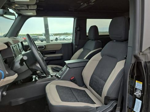 Used 2022 Ford Bronco Wildtrak image 4