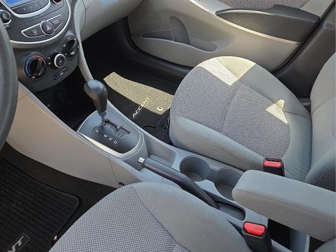 Used 2013 Hyundai Accent GLS FWD image 10
