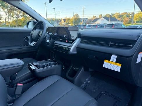 Used 2025 Hyundai Ioniq 5 SEL image 19
