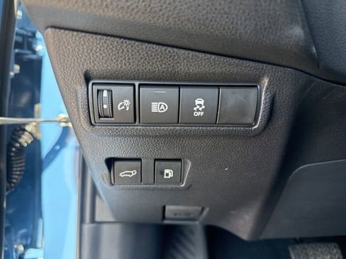 Used 2026 Toyota Corolla Cross XSE w/ Convenience Package image 25