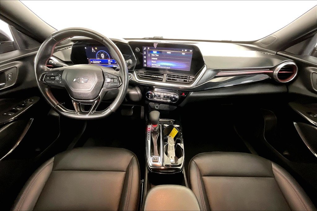 Used 2024 Chevrolet Trax RS FWD image 17