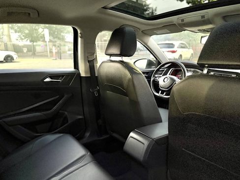 Used 2019 Volkswagen Jetta SE FWD image 12