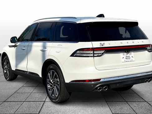 New 2026 Lincoln Aviator 2WD image 3