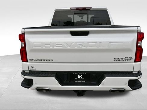 Used 2023 Chevrolet Silverado 1500 High Country w/ High Country Premium Package AWD/4WD image 12