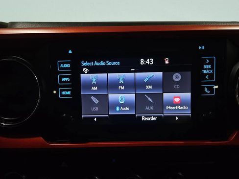 Used 2018 Toyota Tacoma TRD Sport image 33