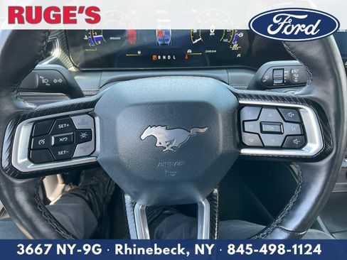 Used 2025 Ford Mustang Premium image 18