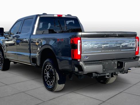 Used 2024 Ford F250 Platinum image 11