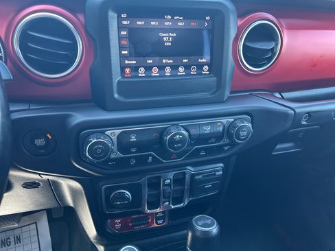 Used 2021 Jeep Wrangler Unlimited Rubicon image 16