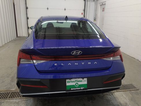 Used 2025 Hyundai Elantra SEL FWD image 6