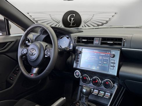 Used 2025 Toyota GR86 Premium w/ Performance Package RWD image 11