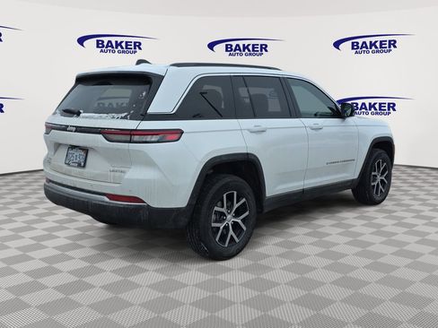 New 2025 Jeep Grand Cherokee Limited image 3