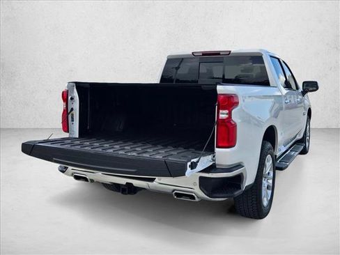 Used 2025 Chevrolet Silverado 1500 LTZ AWD/4WD image 6