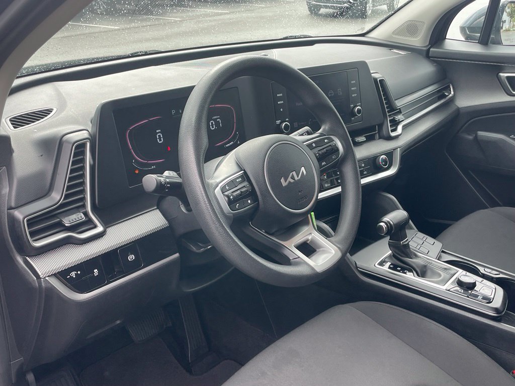 Used 2023 Kia Sportage LX FWD image 9