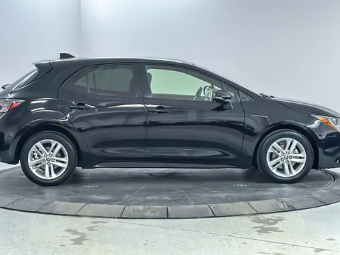 Used 2021 Toyota Corolla SE w/ SE Preferred Package FWD image 8