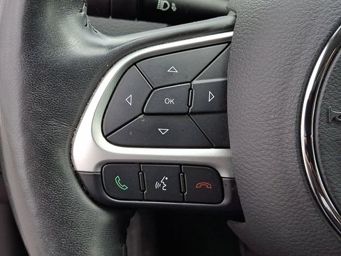 Used 2019 Jeep Compass Latitude image 21