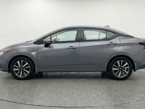 Used 2025 Nissan Versa SV FWD image 5