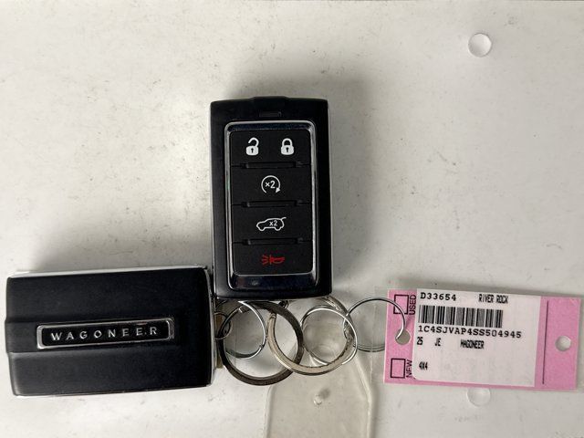 Used 2025 Jeep Wagoneer 4WD w/ Premium Group I image 9