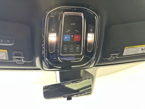 Used 2025 Jeep Grand Cherokee L Overland w/ Luxury Tech Group IV image 25