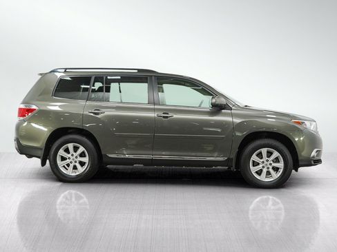 Used 2012 Toyota Highlander SE w/ Tow Pkg AWD/4WD image 6