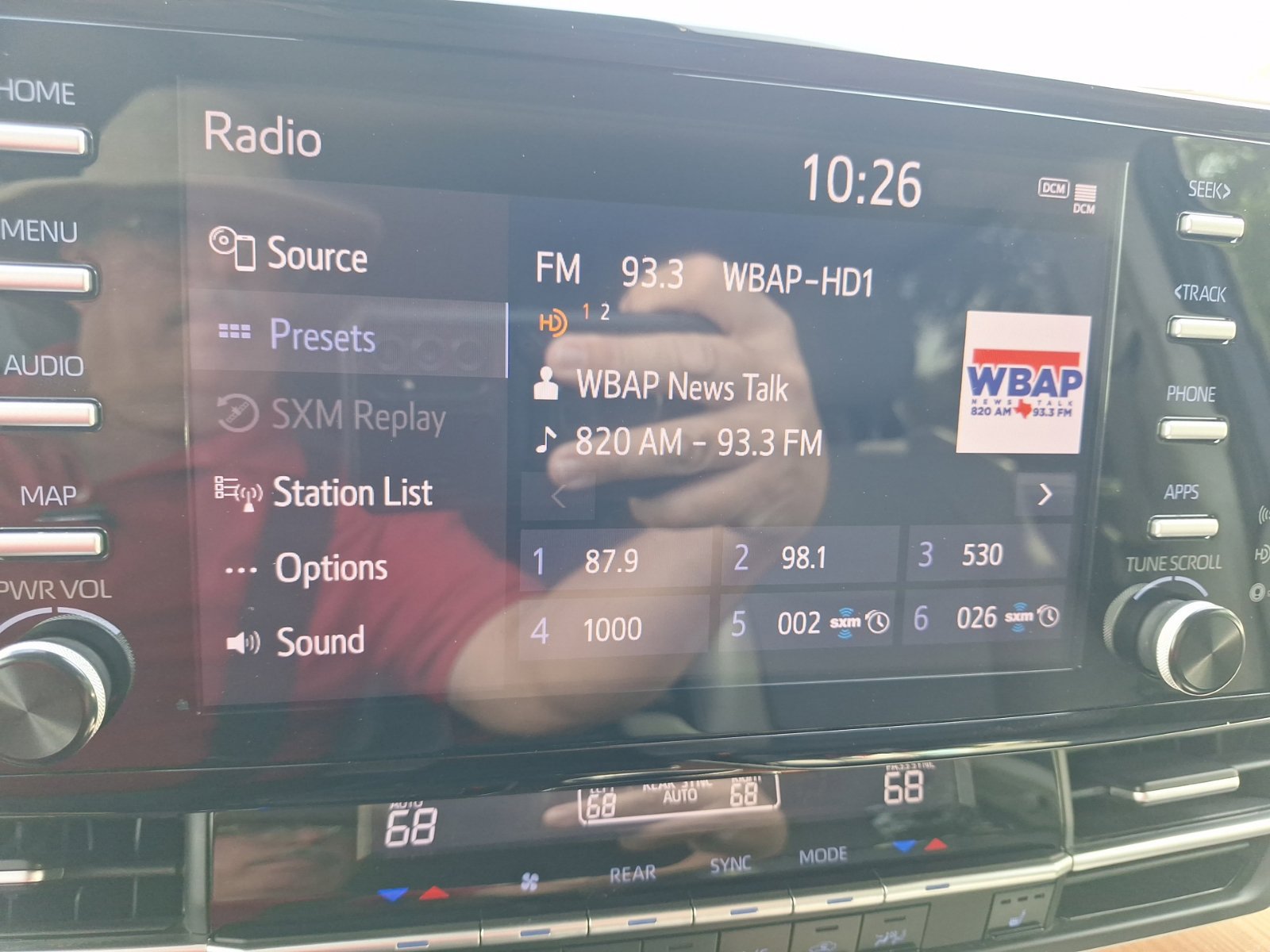 Used 2021 Toyota Sienna XLE FWD image 23