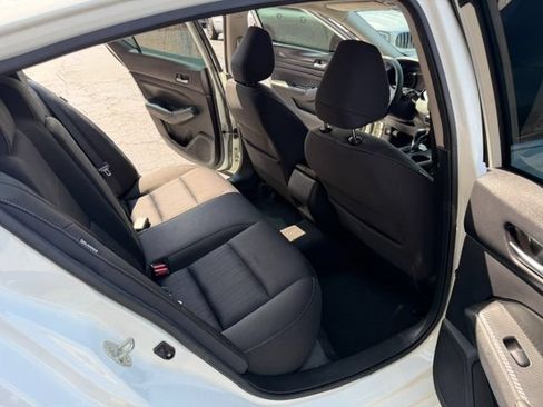 Used 2020 Nissan Altima 2.5 S FWD image 13
