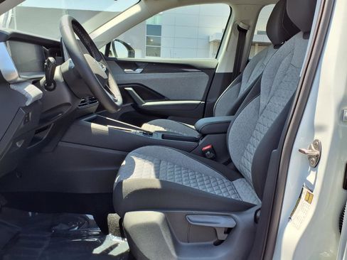 New 2026 Volkswagen Tiguan S FWD image 8