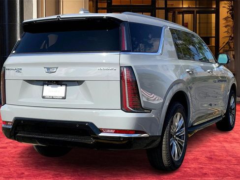 New 2026 Cadillac Escalade IQL Luxury image 6