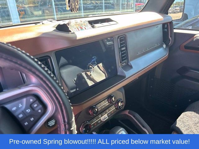 Used 2024 Ford Bronco Outer Banks AWD/4WD image 11