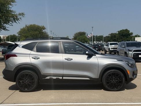 Used 2022 Kia Seltos Nightfall Edition AWD/4WD image 3