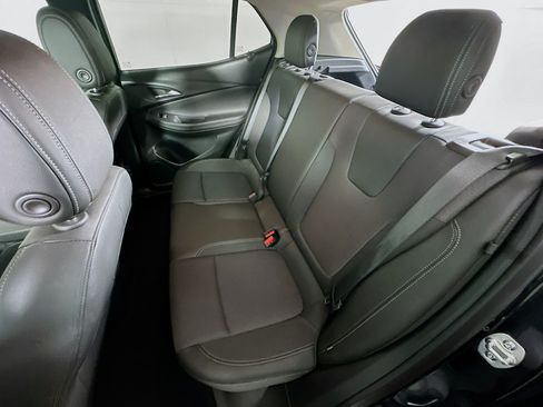 Used 2025 Buick Encore GX Preferred FWD image 25