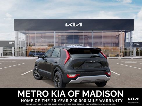 New 2026 Kia Niro LX image 4