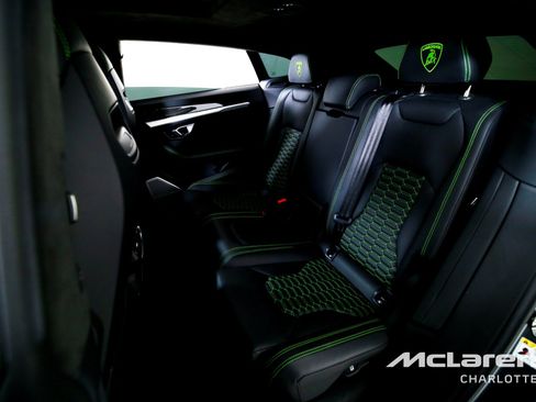 Used 2020 Lamborghini Urus image 18