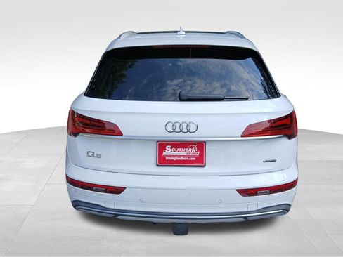 Used 2023 Audi Q5 2.0T Premium w/ Convenience Package AWD/4WD image 10
