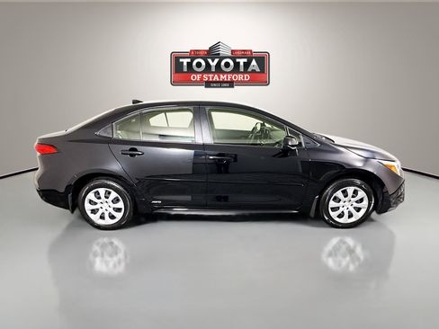 Certified 2024 Toyota Corolla LE AWD/4WD image 8