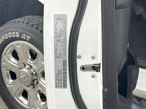 Used 2021 RAM 3500 Laramie AWD/4WD image 32
