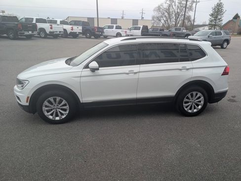 Used 2018 Volkswagen Tiguan SE w/ 3rd Row Seat Package image 7